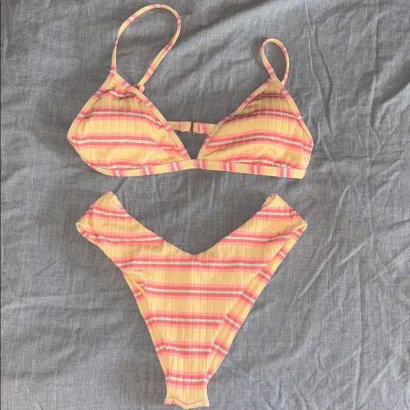 Billabong Striped Yellow and Pink Bikini Set - Picture 1 of 2